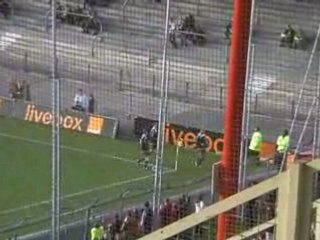 Arbitres sous les sifflets