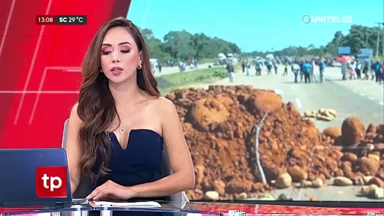 Bloqueo en Yapacaní: Choferes varados colocan sogas para cobrar ‘peaje’ a mototaxistas y comprar comida