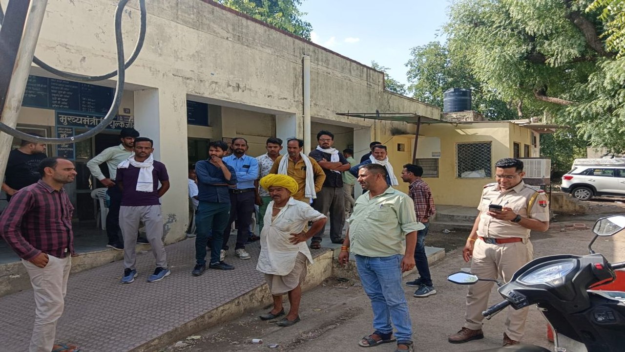 चिकित्सक नहीं होने से पोस्टमार्टम में 2 घंटे की हुई देरी