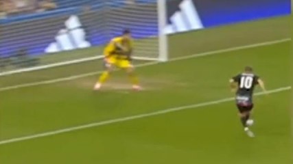 Video, Del Piero fa gol come a Dortmund al Soccer Aid