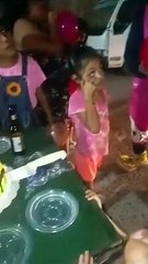 En Rurrenabaque, una alcantarilla cumple dos años y vecinos lo celebran con torta y payaso