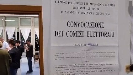 Elezioni, lo spoglio in un seggio ad Arezzo