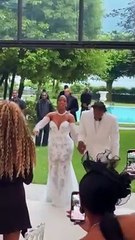Rajon Rondo and his wife rock out to Future's March Madness at their Italy wedding