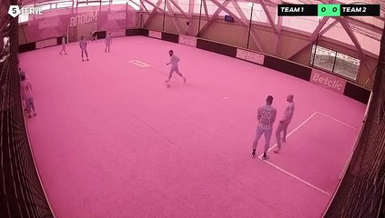 Amine 09/06 à 20:26 - Football Terrain Betclic (LeFive P18)