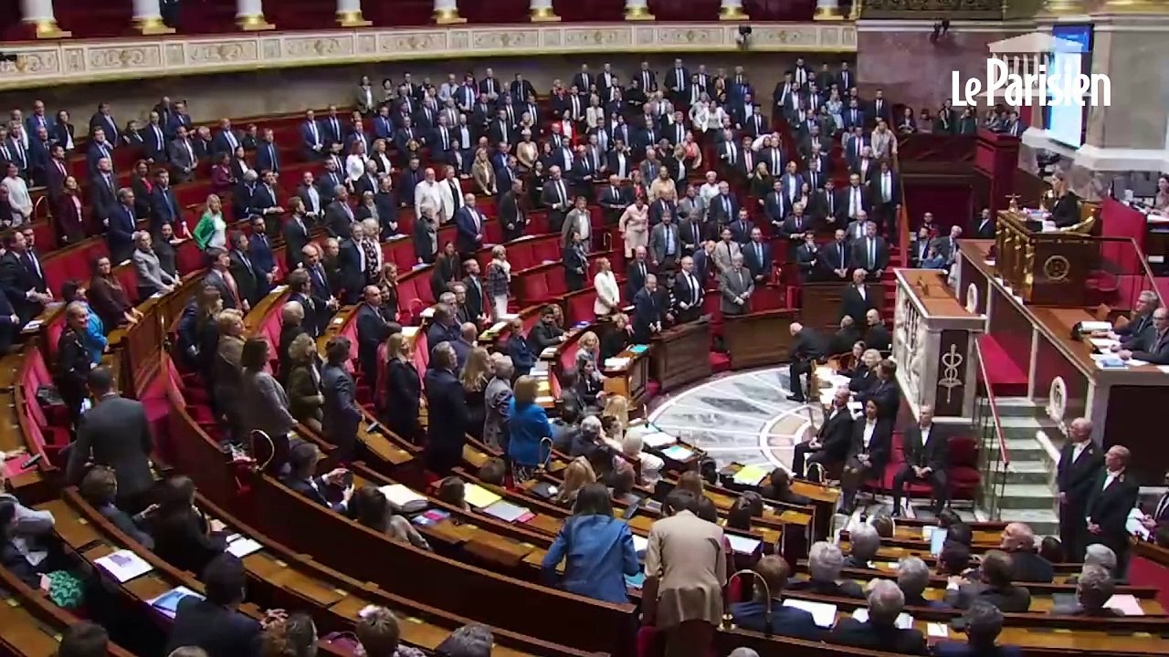 « Une décision grave, lourde » : incertitudes après la dissolution de l'Assemblée par Emmanuel Macron