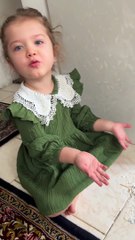 منوهردقیقه با کاراش سوپرایز میکنه تازه بهم میگه نفس عمیق بکش هیچی نیست حل میشه   @heli_ya99#هلیا#بلاگر#نینی#کثیف_کاری_کودک