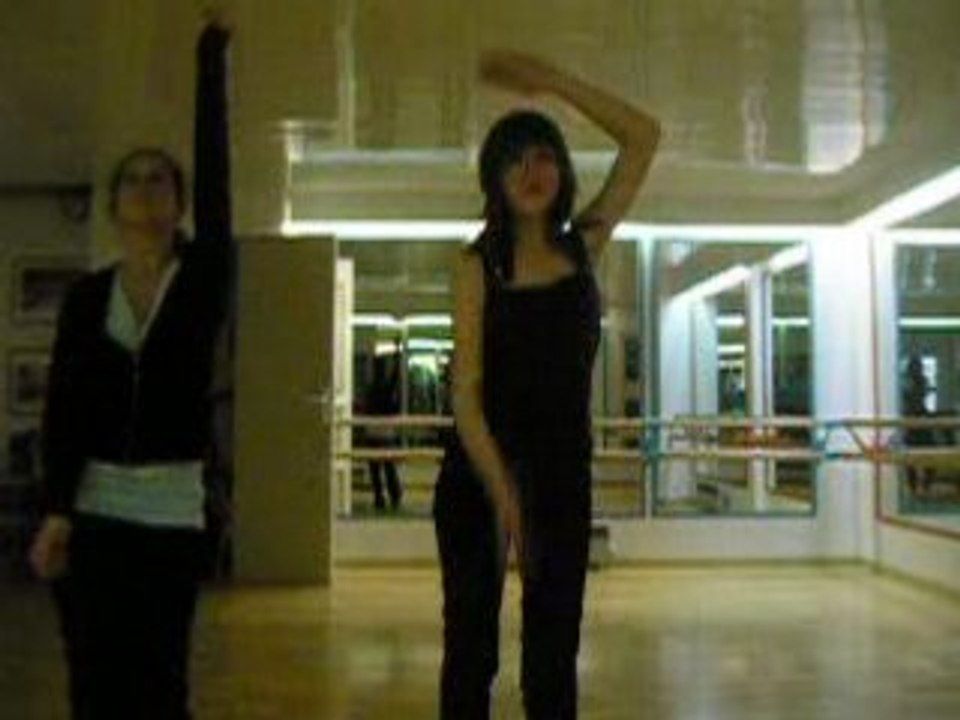 danse sur whine up