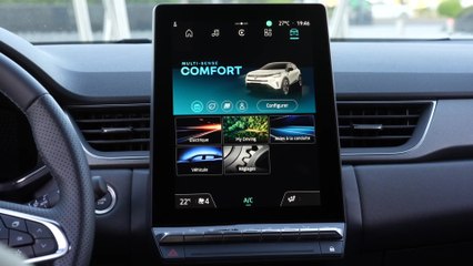 New Renault Captur E-Tech full hybrid 145 in Techno white Infotainment System