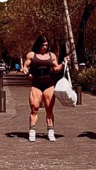 "Gym girl shows her body."