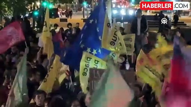 Fransa'da aşırı sağcılar seçim zaferine tepki gösterdi! Fransa'da ne oldu?