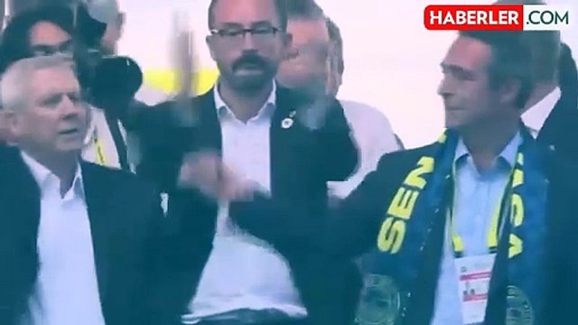 Ali Koç, Aziz Yıldırım'ın elini havaya kaldırmak istedi, Aziz Yıldırım izin vermedi