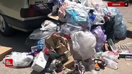Adana'da çöplerle kaplı araç görenleri hayrete düşürüyor