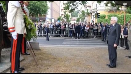 Mattarella depone una corona per Matteotti a 100 anni dall'uccisione