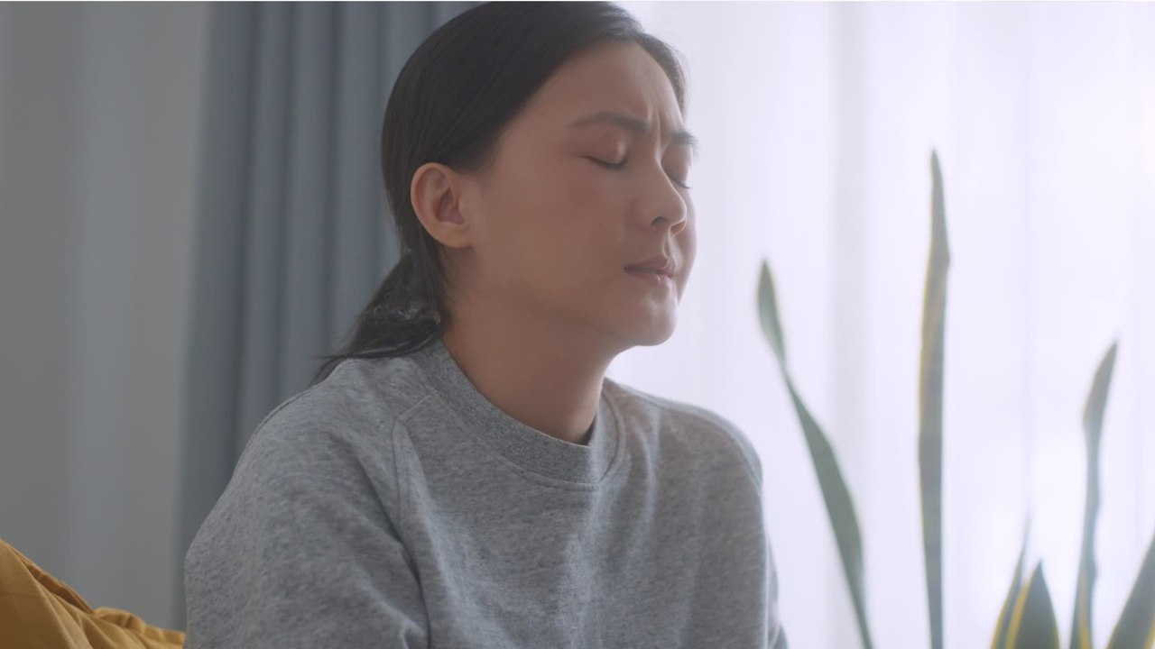 Elle vit une expérience de mort imminente à cause d'une plante, elle délivre un récit stupéfiant