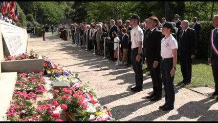 Macron commemora il massacro nazista a Tulle, presente anche Hollande