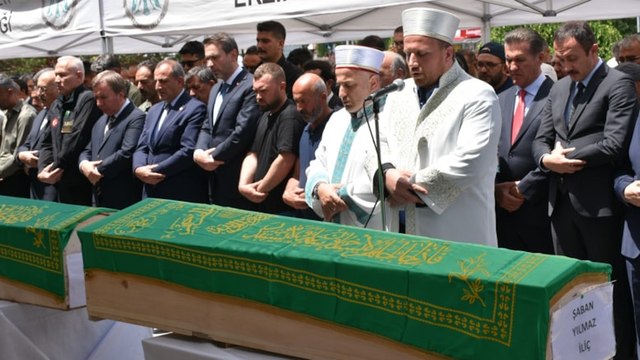 İliç'teki maden faciasından çıkarılan 5 işçi için cenaze töreni düzenlendi