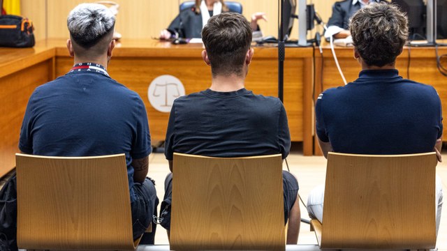 Condenados a ocho meses de cárcel tres seguidores del Valencia por insultos racistas a Vinicius en Mestalla