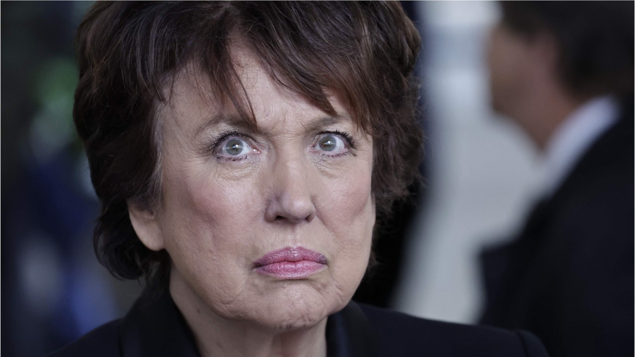 GALA VIDEO - “Je suis allée aux toilettes pour vomir” : Roselyne Bachelot, cette dissolution qu’elle n’a pas digérée
