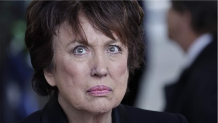 GALA VIDEO - “Je suis allée aux toilettes pour vomir” : Roselyne Bachelot, cette dissolution qu’elle n’a pas digérée