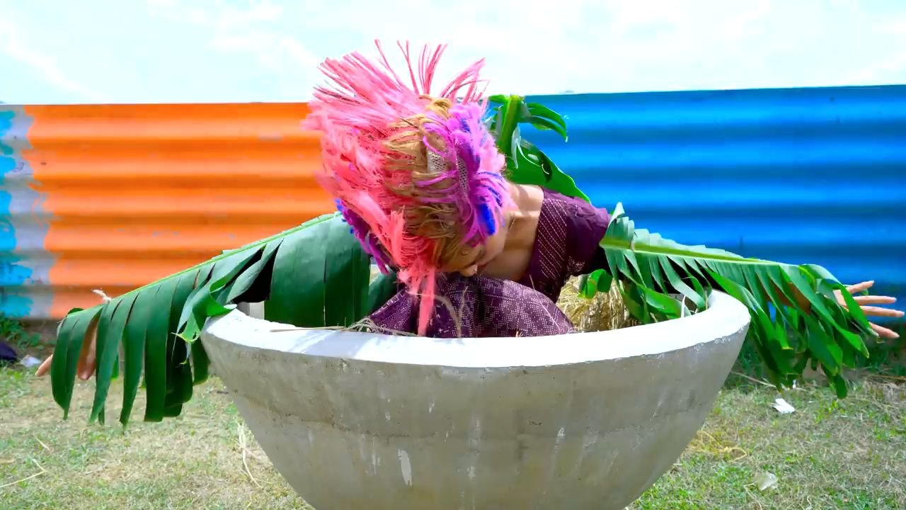 Yes all friends please follow our ed I am totally new on daily motion I need support from you guys support me I will support you we will work together on daily motion