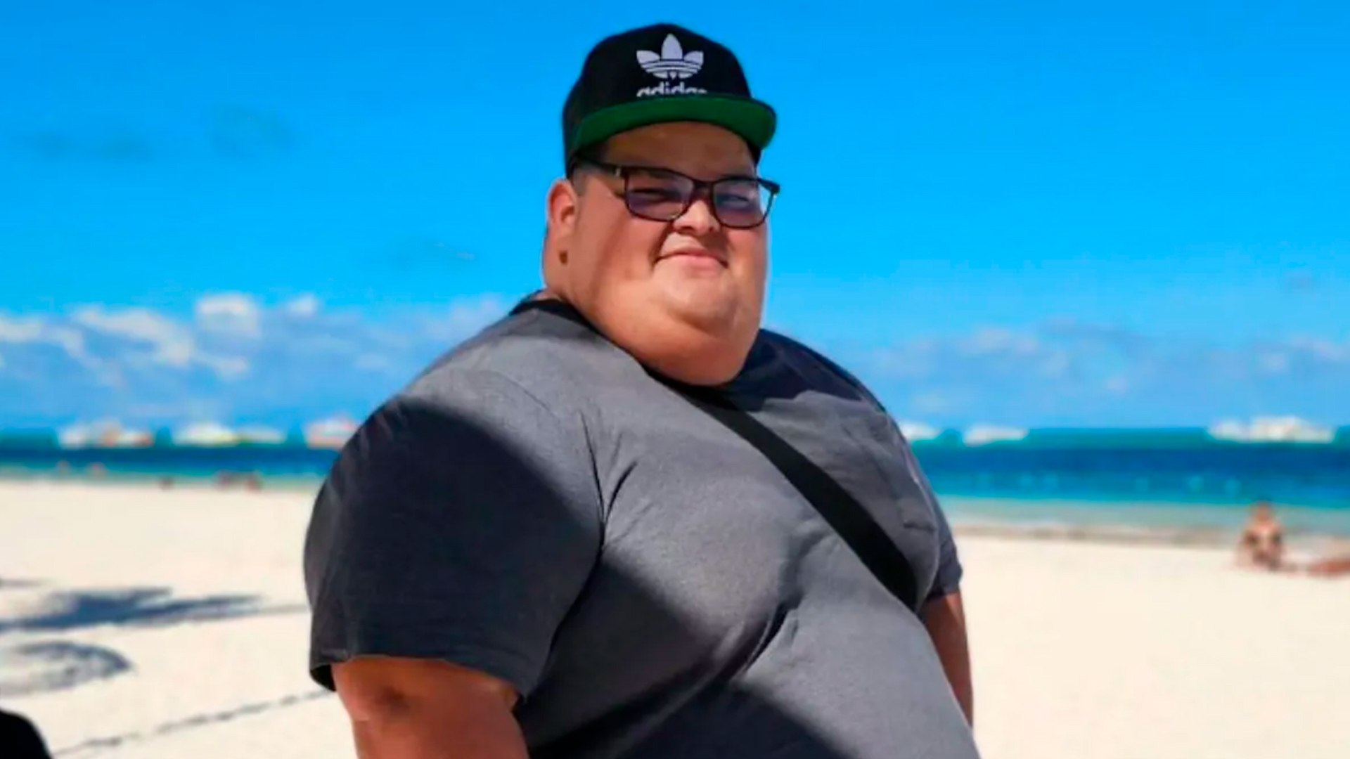 La familia de Edgar Landaverde, Callejas 503 en las redes sociales, comunic� su muerte a trav�s de los perfiles sociales del mexicano este jueves.
"Una situaci�n dolorosa para la familia", postearon sus familiares en Instagram junto a una foto del protagonista en blanco y negro rodeada de dos palomas blancas.