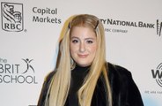 Meghan Trainor admite que duvidou de si mesma ao se tornar mãe: ‘Minha carreira acabou?’