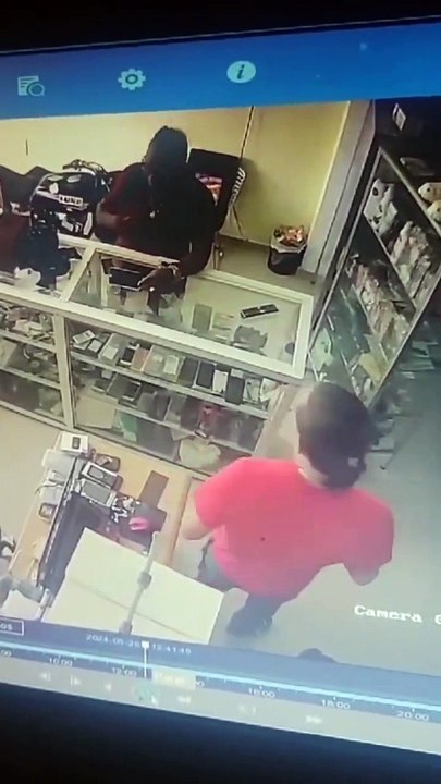 Celular explota en el rostro de un hombre en San José de Ocoa