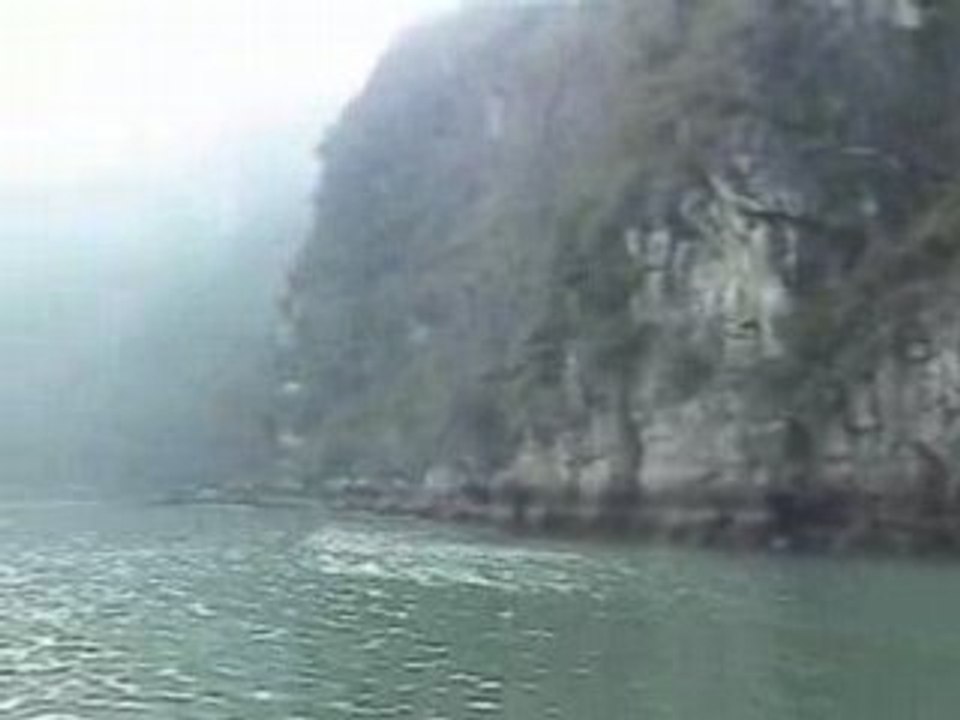 Baie d'Along