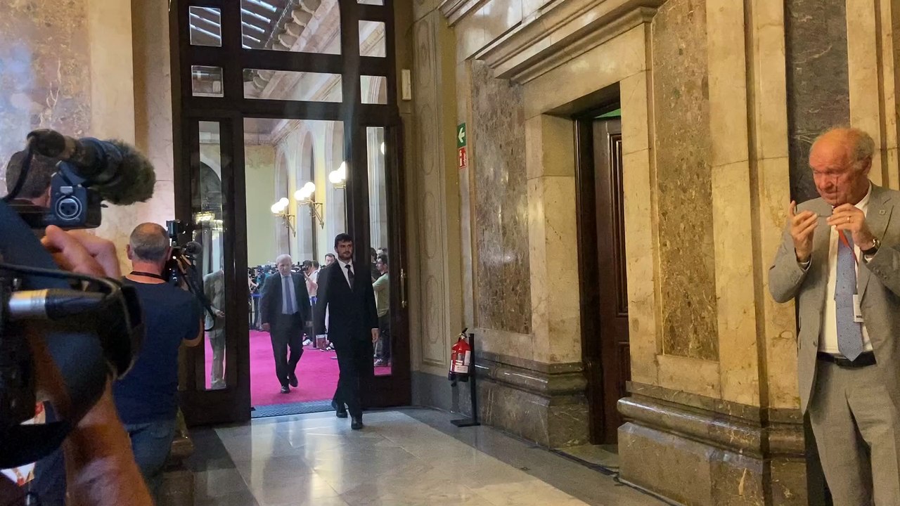 José Montilla, expresidente de la Generalitat, entrando en el Parlament