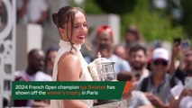 Swiatek shows off her fourth French Open trophy