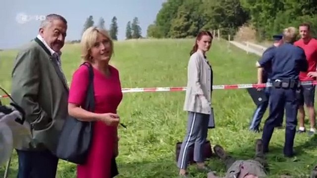 Die Rosenheim-Cops Staffel 19 Folge 07 (436) Ein mysteriöser Blumenstrauß