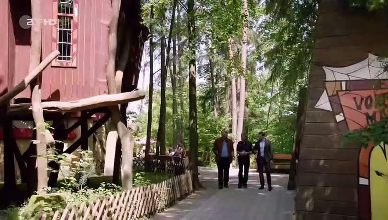 Die Rosenheim-Cops Staffel 19 Folge 12 (441) Tod im Märchenpark