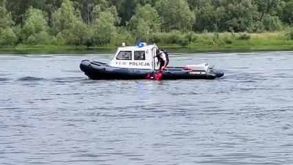 Pokaz ratownictwa wodnego na przystani we Włocławku