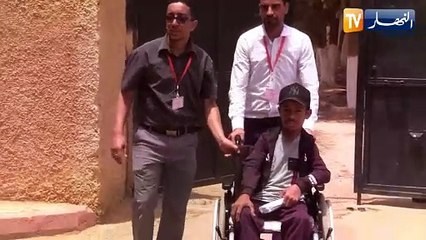 البيض:  بين مركز تصفية الدم ومراكز متحان شهادة البكالوريا..قصة الشاب الصادق