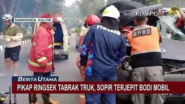 Tabrakan Mobil Pikap dan Truk, Evakuasi Sopir yang Terjepit Berlangsung Dramatis