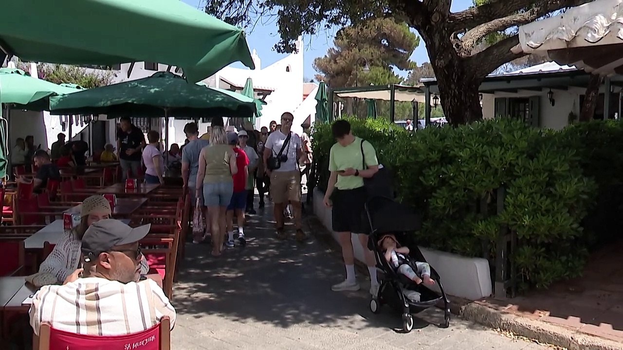 Espagne: le petit village de Binibeca Vell aux Baléares cherche une parade au surtourisme