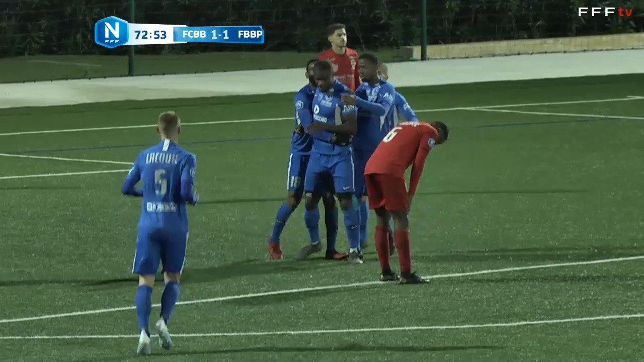 Bourg mène 2 - 1 !