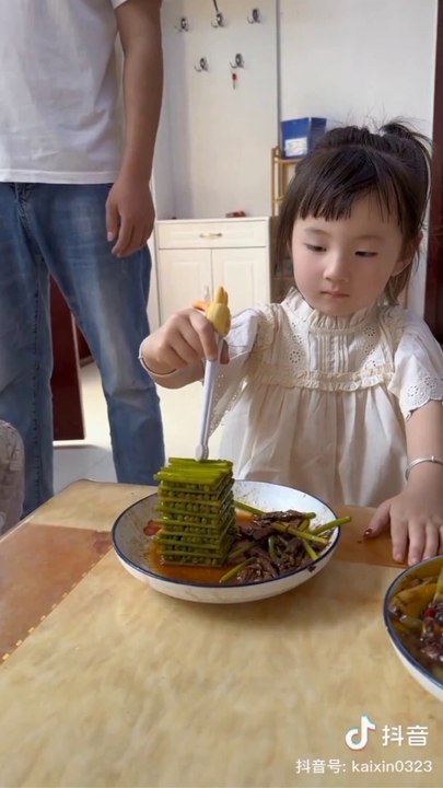 A cute Baby Girl Amazing Fun Facts | Interesting facts | Fun Facts