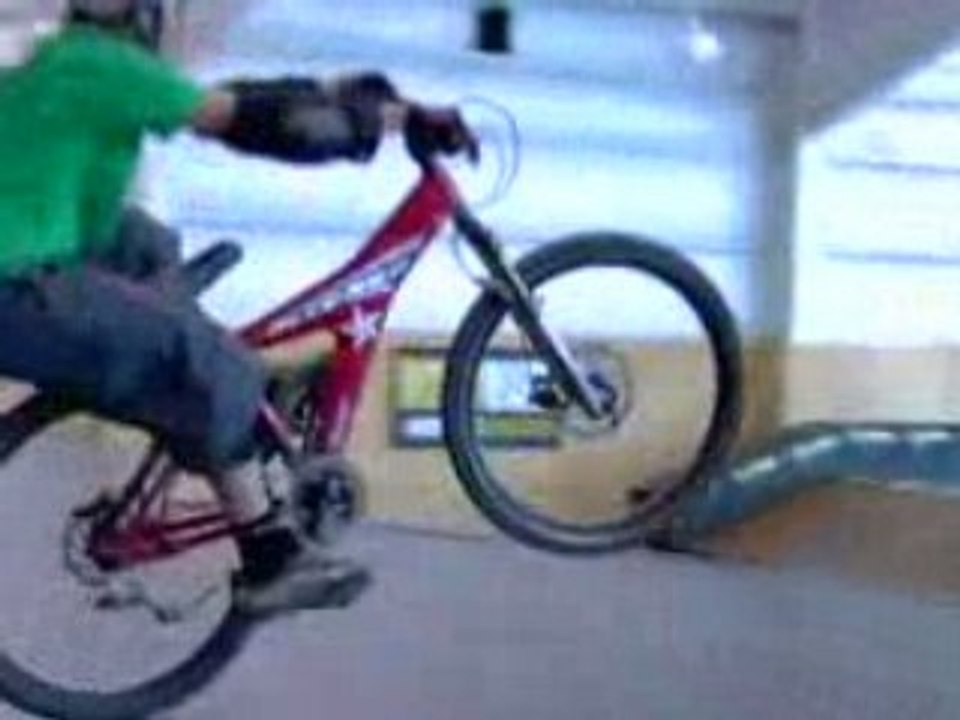 [MTB] SUPER8 - Teaser [Goodspeed]