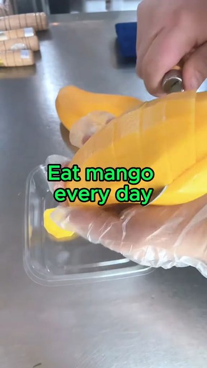 What happens to your body if you eat mango every day