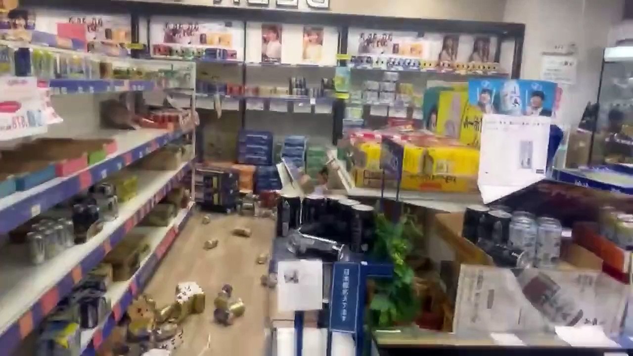 Strongest_earthquake_in_2024!_Tsunami_waves_hit_the_coast_of_Japan!