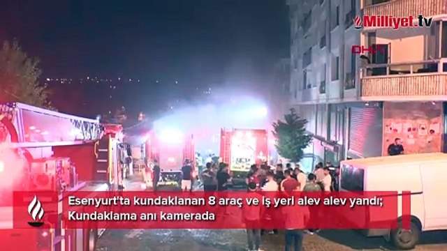 Esenyurt'ta 8 araç ve iş yeri alev alev yandı! Kundaklama anı güvenlik kamerasında...