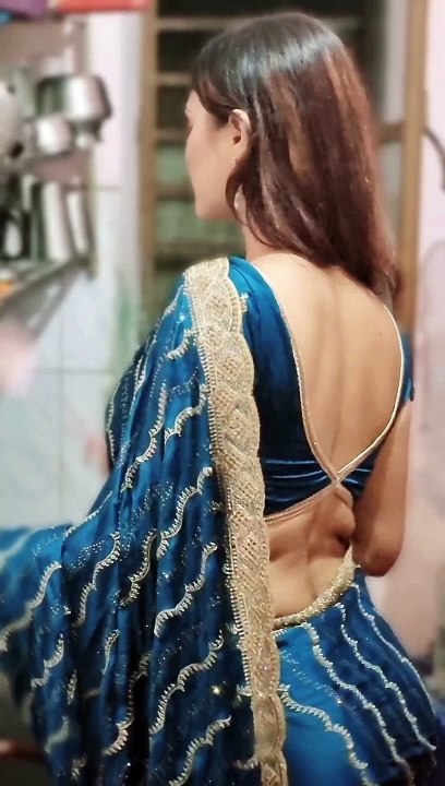Auratein jayada khush rehti h   #reelsinstagram #instagood #reels #viralreels #view #viral #video #ananya_actress #husbandwifecomedy #comedy
