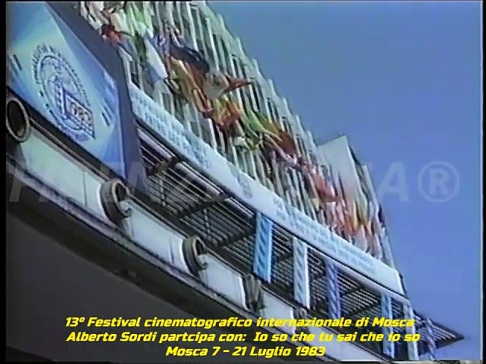 Rare immagini di Alberto Sordi al Festival cinematografico Internazionale di Mosca. Luglio 1983