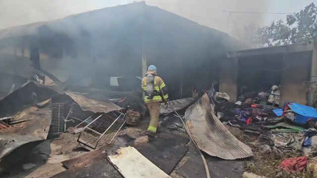 경기 남양주시 의류 보관 창고에서 불...다친 사람 없어 / YTN