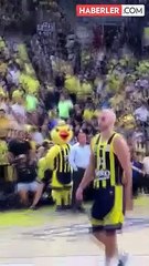 Maçın önüne geçti! Yellow'un Ali Koç'un arkasında yaptıklarına bakın