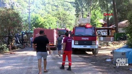 Olimpos'taki ağaç evler küle döndü