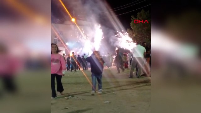 Düğünde atılan hava fişekler kalabalığın arasında patladı