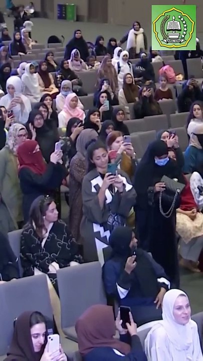 Very Emotional Shahada - Tears of Joy Upon Converting to Islam _ Mufti Menk(720P_HD)