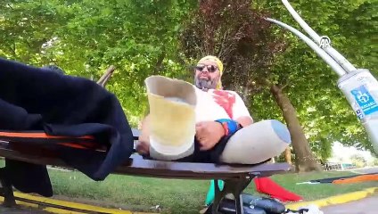 Engelli dalış rekortmeni 24 metre derinlikte Türk ve Filistin bayrağı açtı